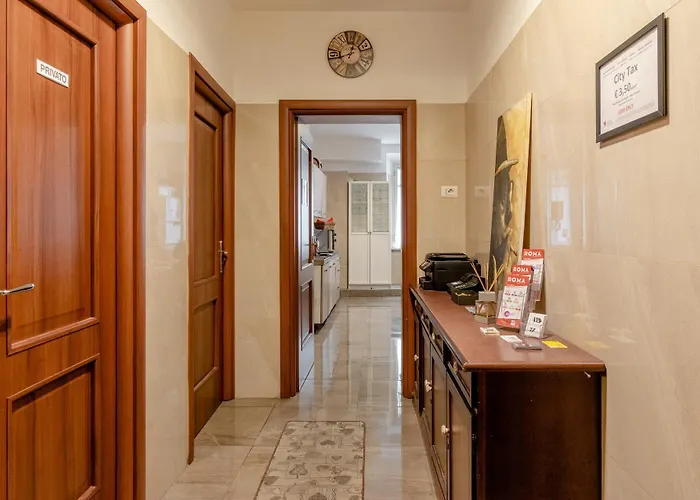 4 Bed Sleeps 8 -ensuite Bathrooms - Tv & Wifi *