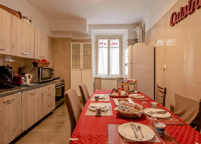 4 Bed Sleeps 8 -ensuite Bathrooms - Tv & Wifi *